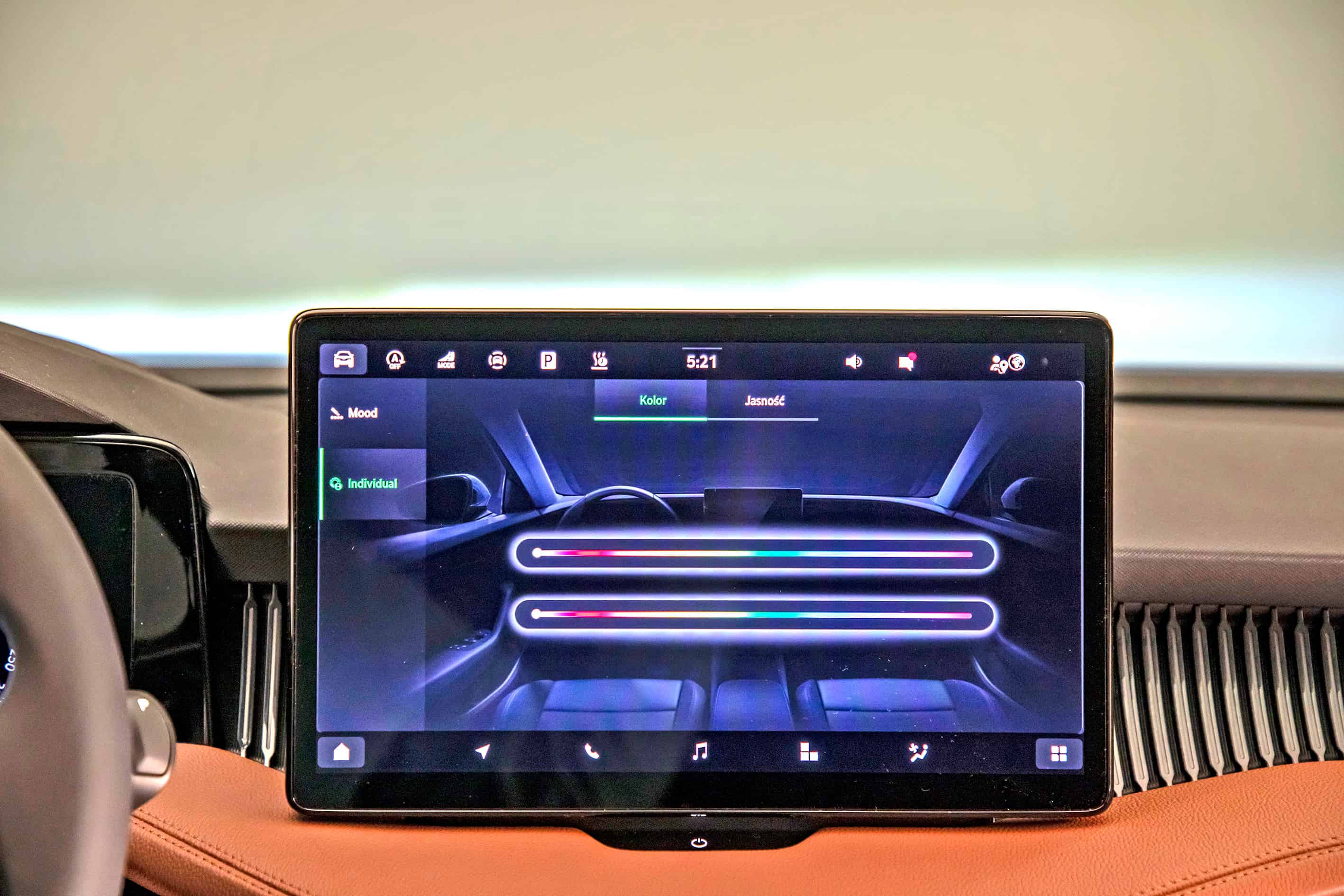 skoda superb 2024 ekran sterowanie oświetleniem nastrojowym