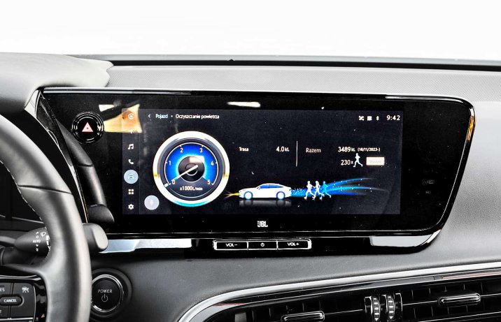 Toyota Mirai Executive – deska rozdzielcza, ekran, oczyszczanie powietrza