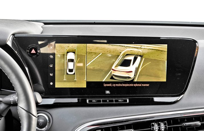 Toyota Mirai Executive – deska rozdzielcza, ekran, widok z kamer