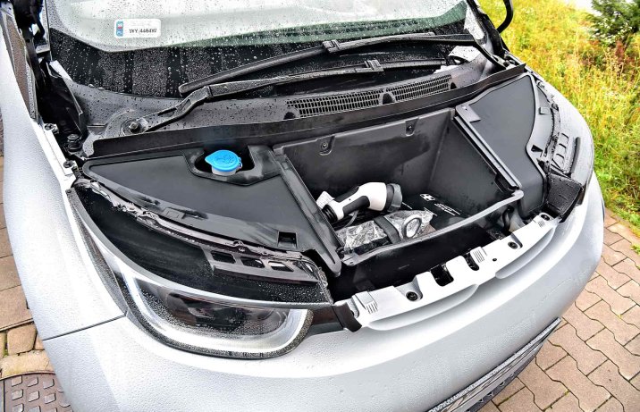 BMW i3 – bagażnik shchowek z przodu