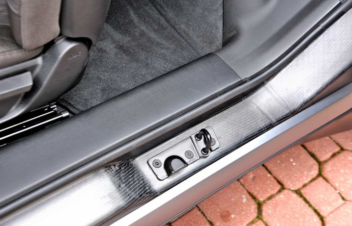 BMW i3 – próg, włókno węglowe