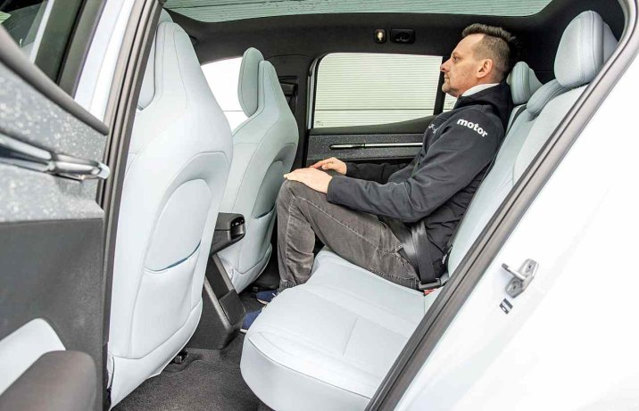 Volvo EX30 Single Motor Extended Range (2024) – kanapa