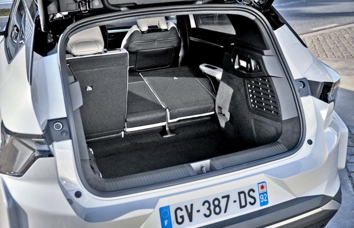 Renault Scenic E-Tech (2024) – wnętrze, bagażnik