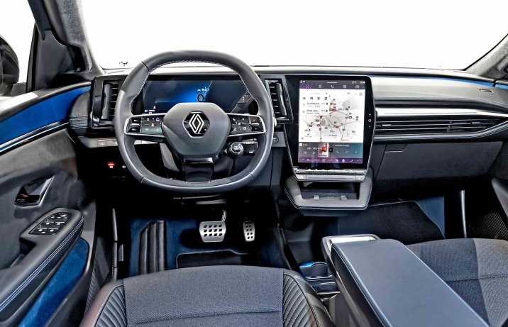 Renault Scenic E-Tech (2024) – wnętrze, deska rozdzielcza