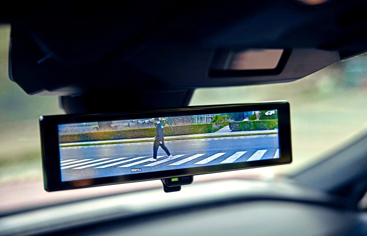 Renault Scenic E-Tech (2024) – wnętrze, lusterko cyfrowe