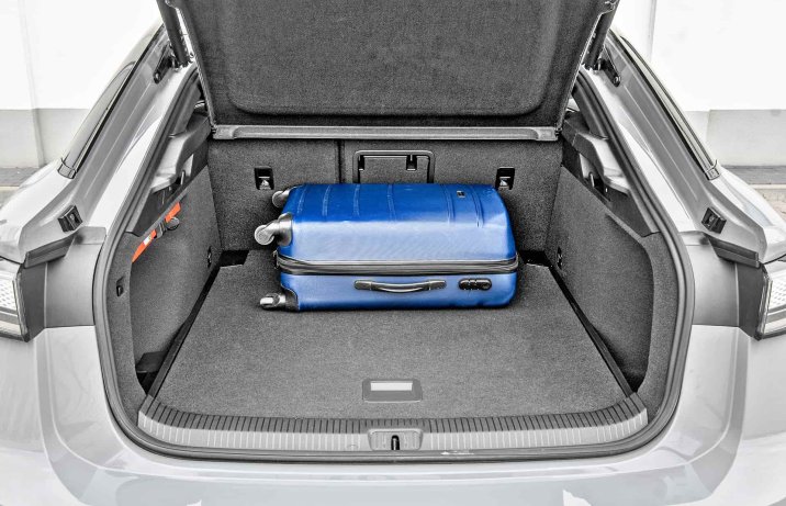 Volkswagen ID.7 Special Edition 2024 – wnętrze, bagażnik