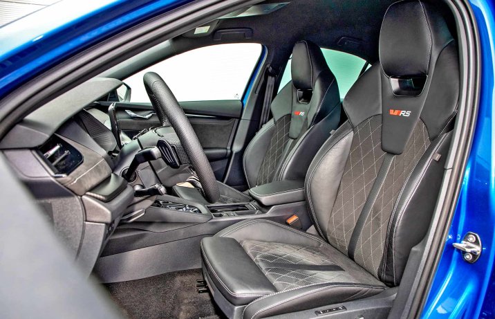 Skoda Octavia RS 2.0 TSI DSG – fotele