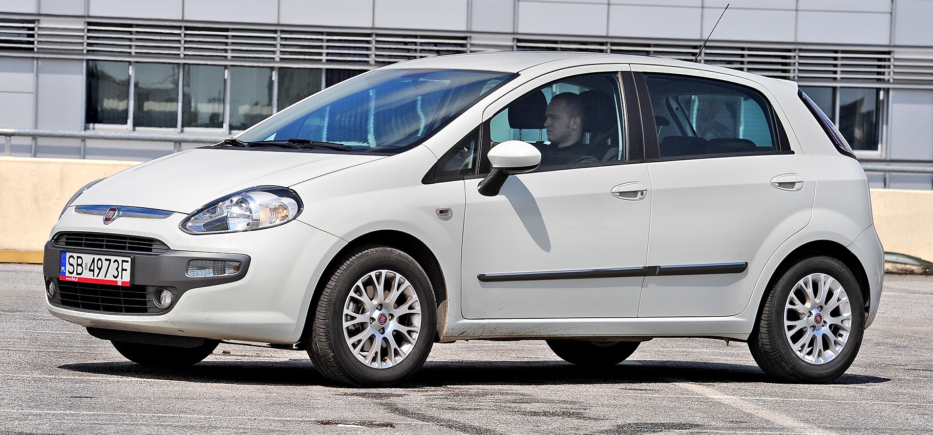 zagrozenia dla motoryzacji_brak tanich