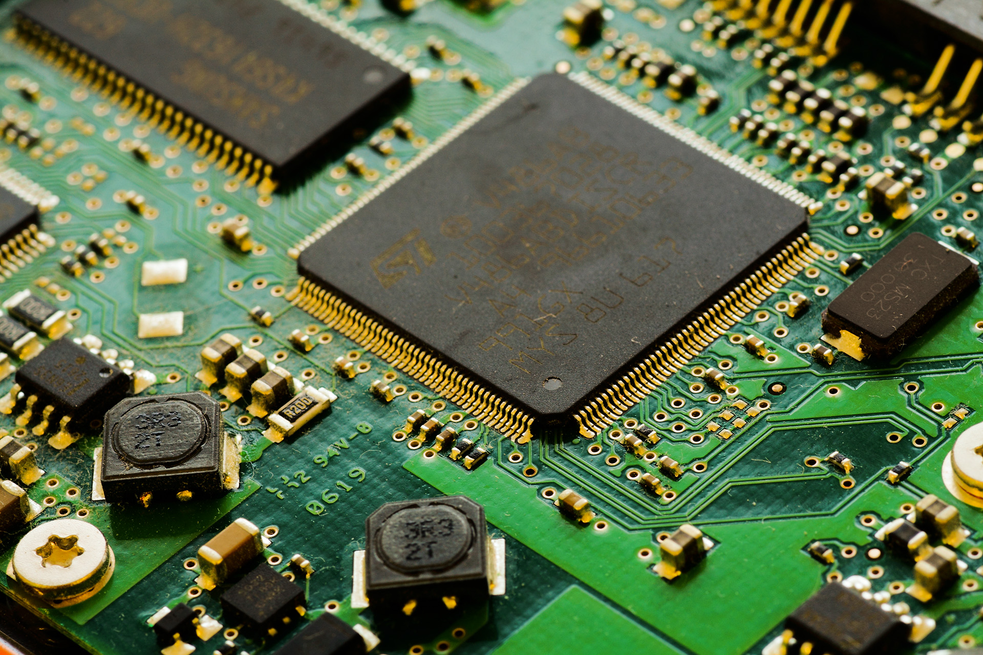 zagrozenia dla motoryzacji_komponenty