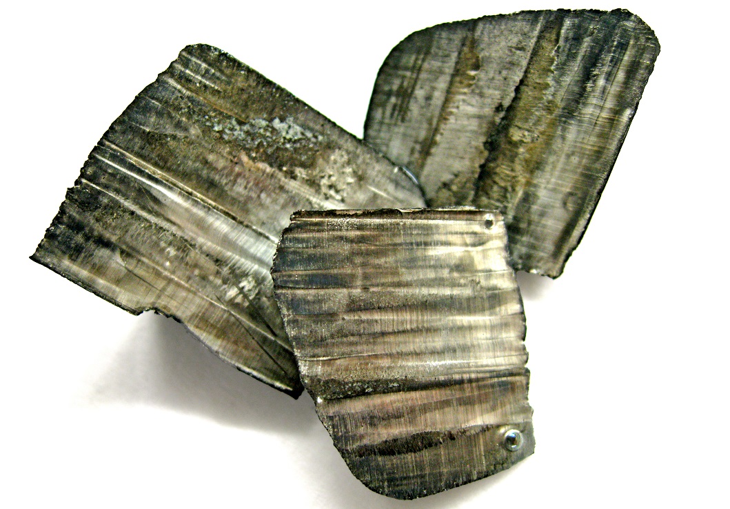 zagrozenia dla motoryzacji_surowce