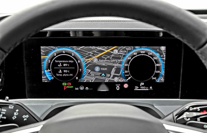 Volkswagen Passat Variant 1.5 TSI eMHEV DSG Elegance (2024) – deska rozdzielcza, wskaźniki