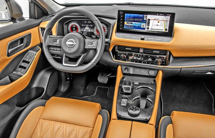 Nissan X-Trail E-Power e-4orce Tekna (2024) – wnętrze, deska rozdzielcza