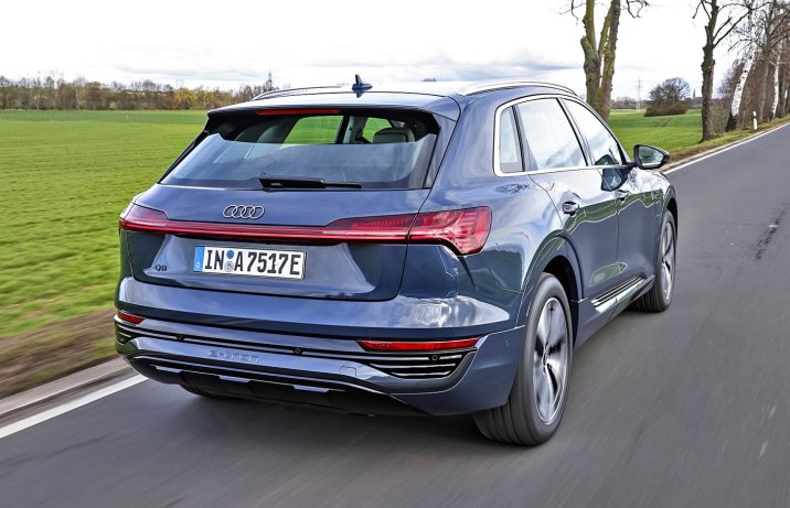 Audi Q8 e-tron (2024) – tył