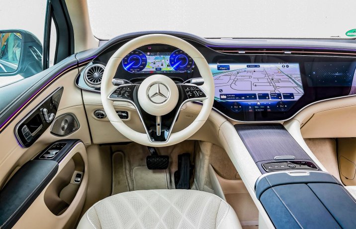 Mercedes EQS SUV (2024) – test – kokpit