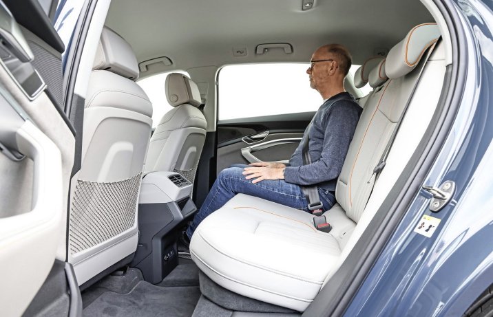 Audi Q8 e-tron 55 quattro – kanapa