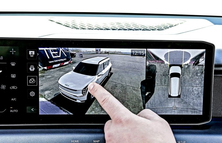 Kia EV9 AWD Earth (2024) – test – kamery ułatwiające parkowanie