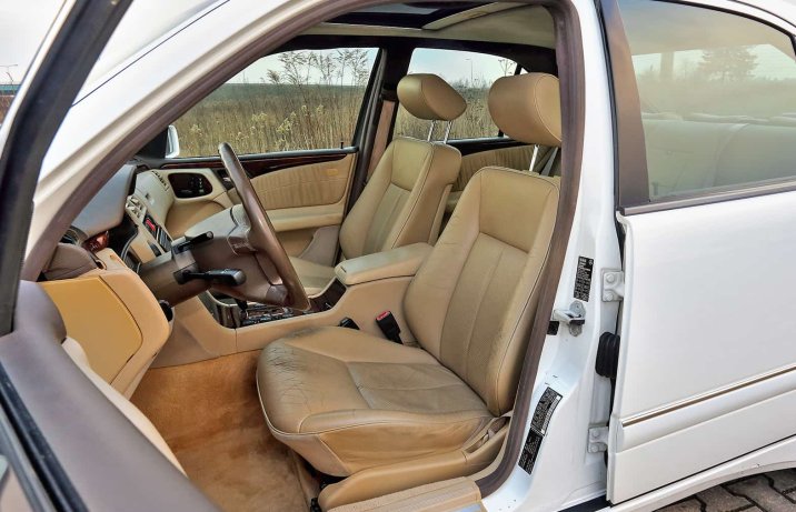 Używany Mercedes klasy E W210 – wnętrze, fotele