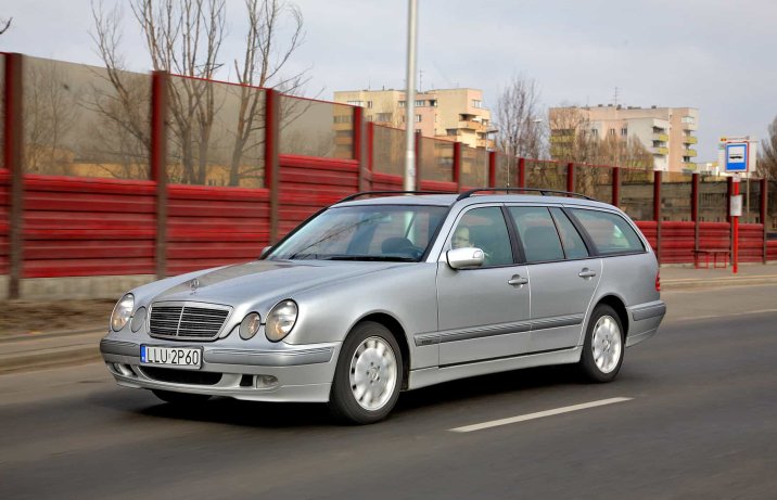 Mercedes klasy E W210 – kombi po liftingu