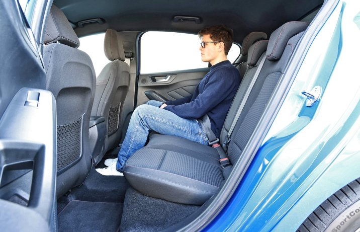 Ford Focus (2024) – test – kanapa, tylne siedzenie