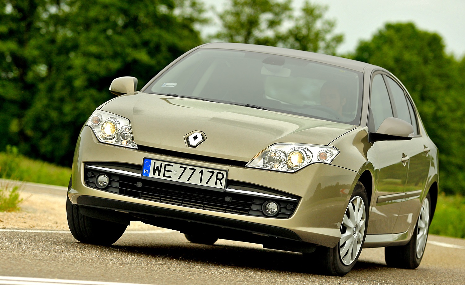 straty koncernow_renault laguna