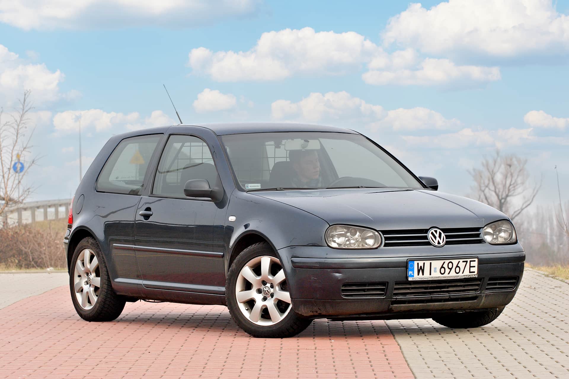 Volkswagen Golf przód i bok