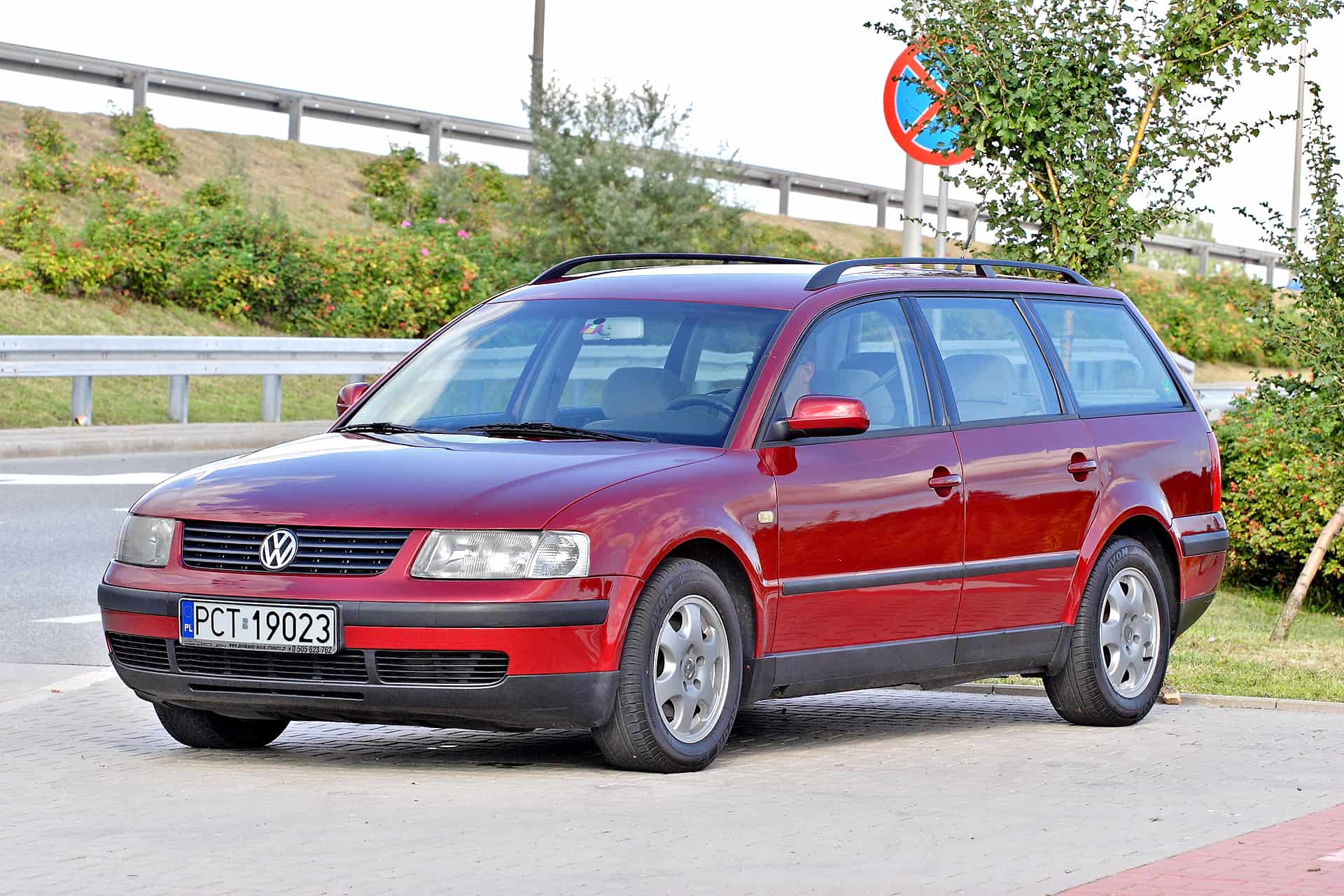 Volkswagen Passat przod i bok