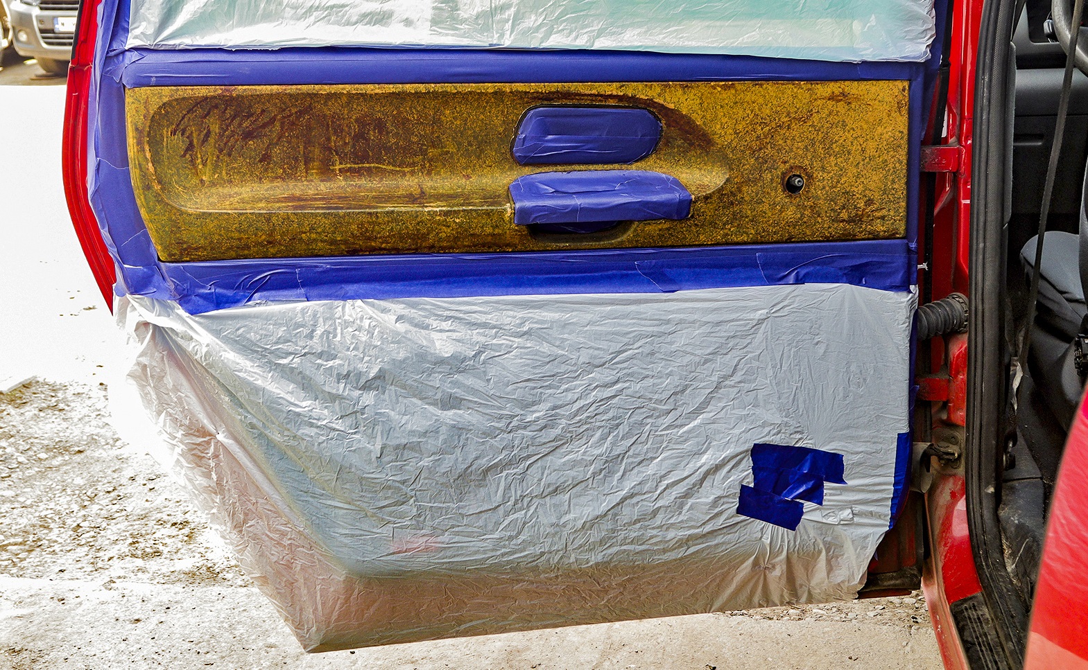 Test lakieru strukralnego do plastiku_zabezpieczenie