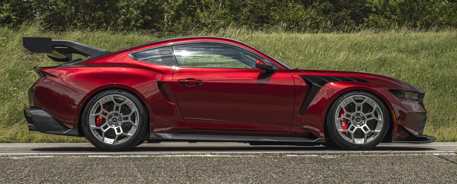 ford-mustang-gtd-bok