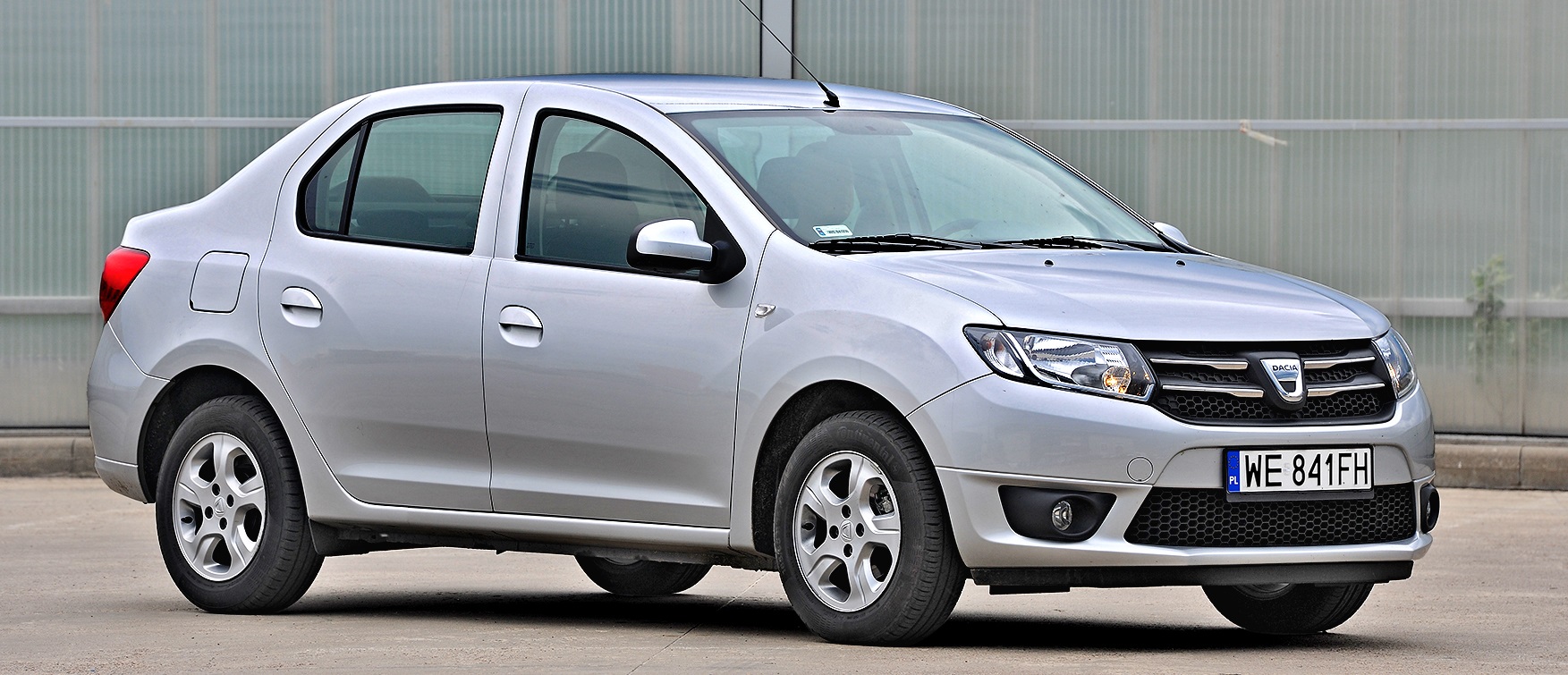 auta uzywane dla seniora_dacia logan