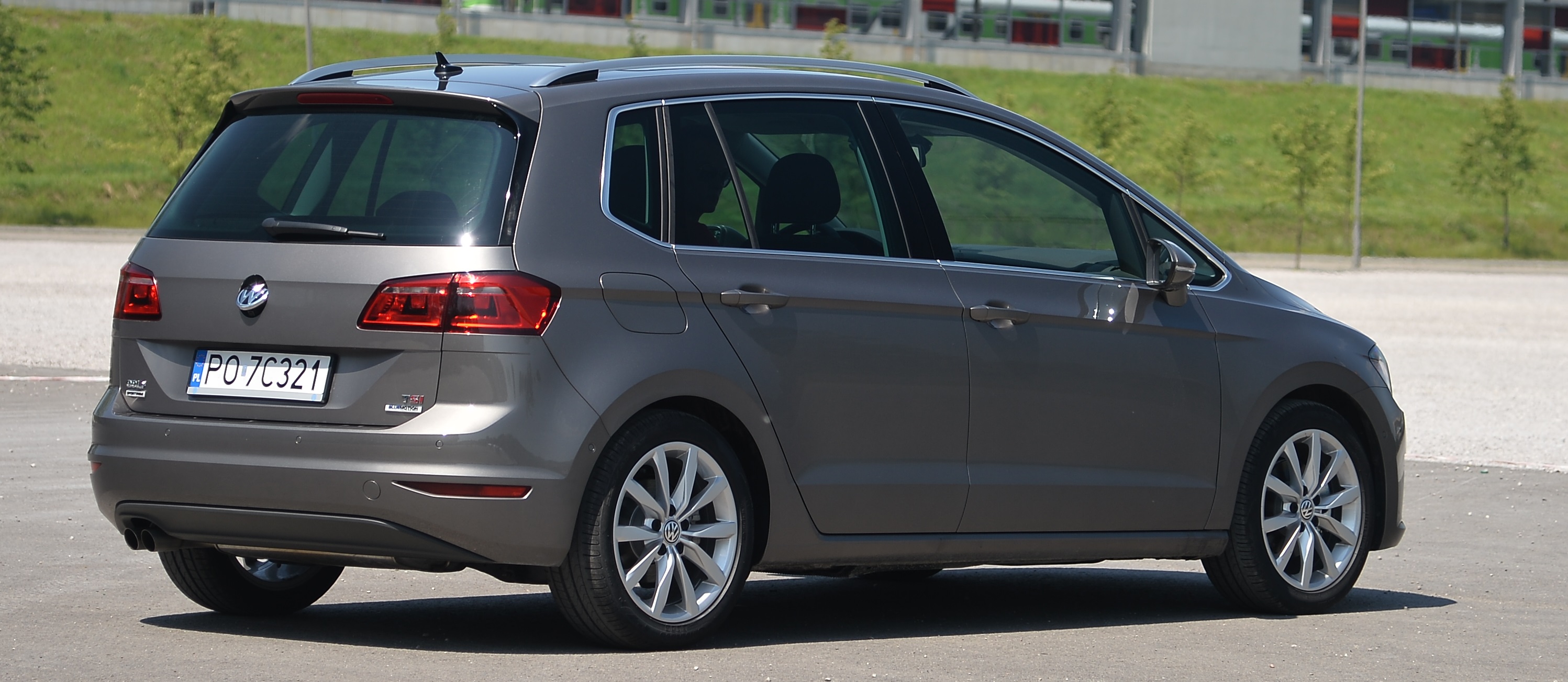 auta uzywane dla seniora_vw golf sportsvan