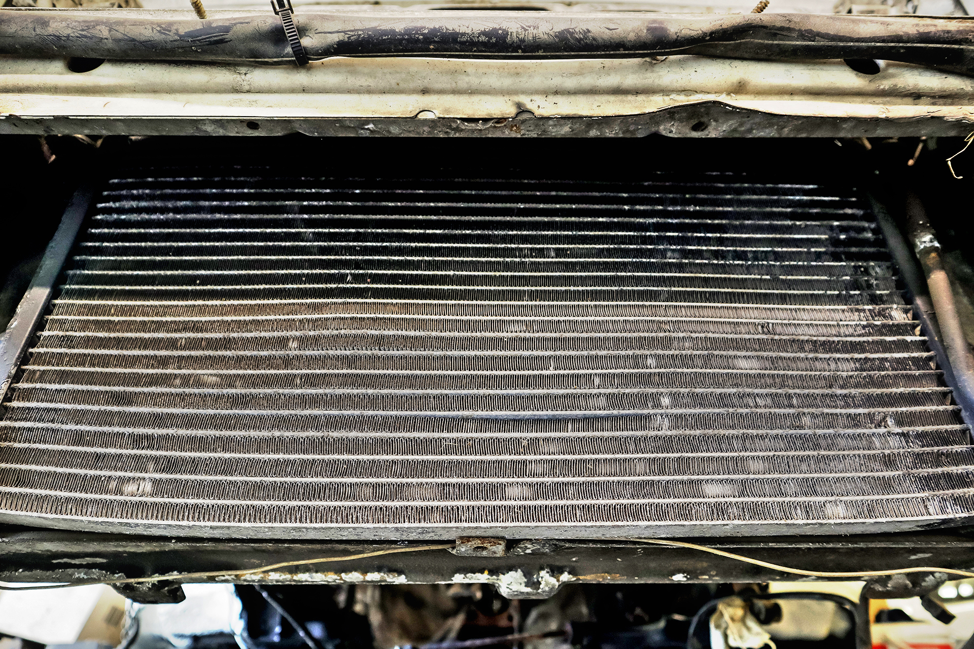 sprawna klimatyzacja_sprawny skraplacz