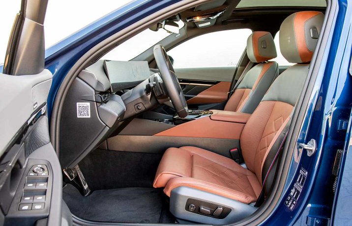 BMW 520d xDrive G60 – fotele