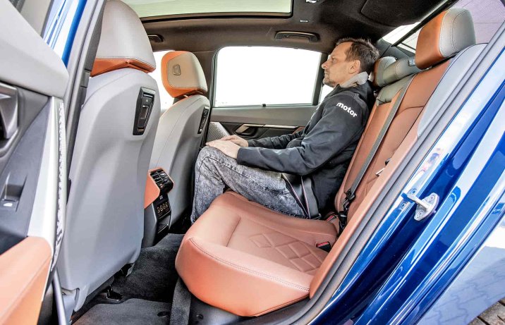 BMW 520d xDrive G60 – kanapa z pasażerem