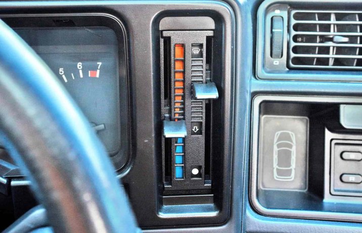 Używany Ford Sierra RS Cosworth – regulacja wentylacji