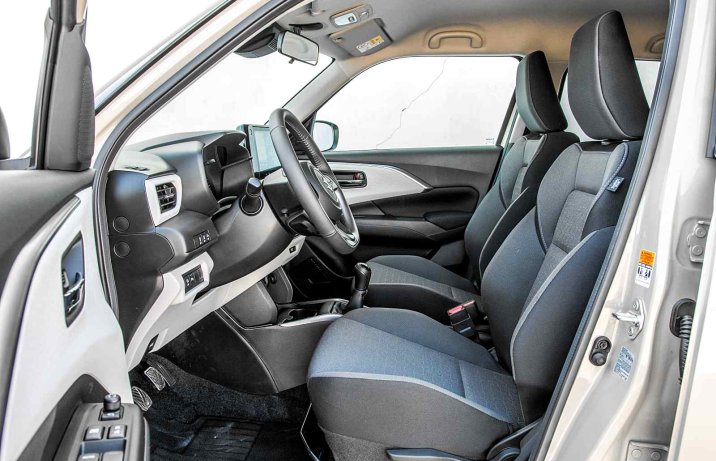 Suzuki Swift 1.2 DualJet mild Hybrid Elegance – fotele