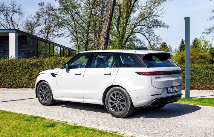 Range Rover Sport D300 – test (2024) – bok