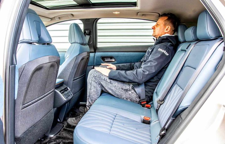 Nissan Ariya Evolve + e-4ORCE – kanapa