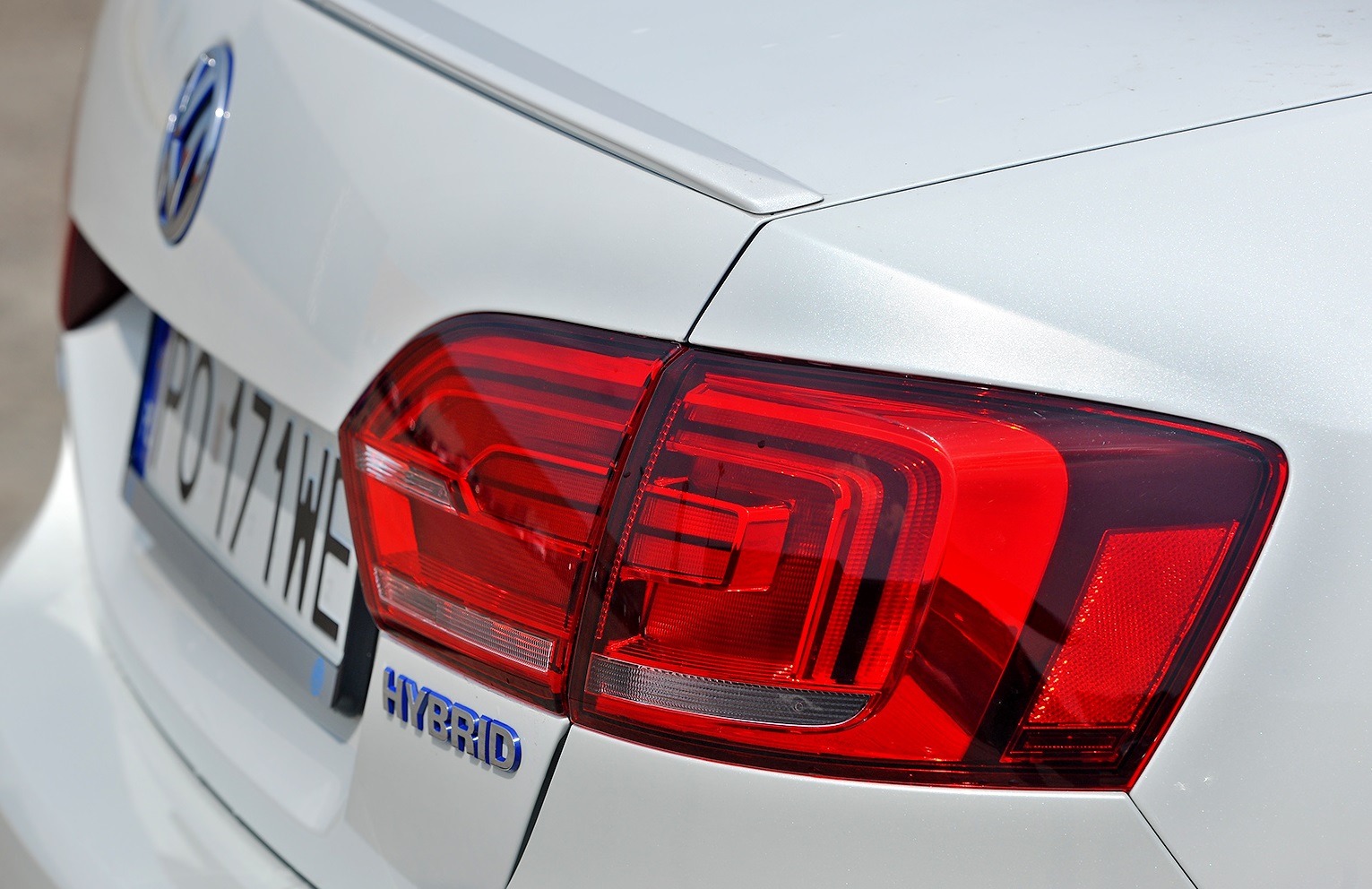 czy auta starzeja sie wolniej_hybrydy