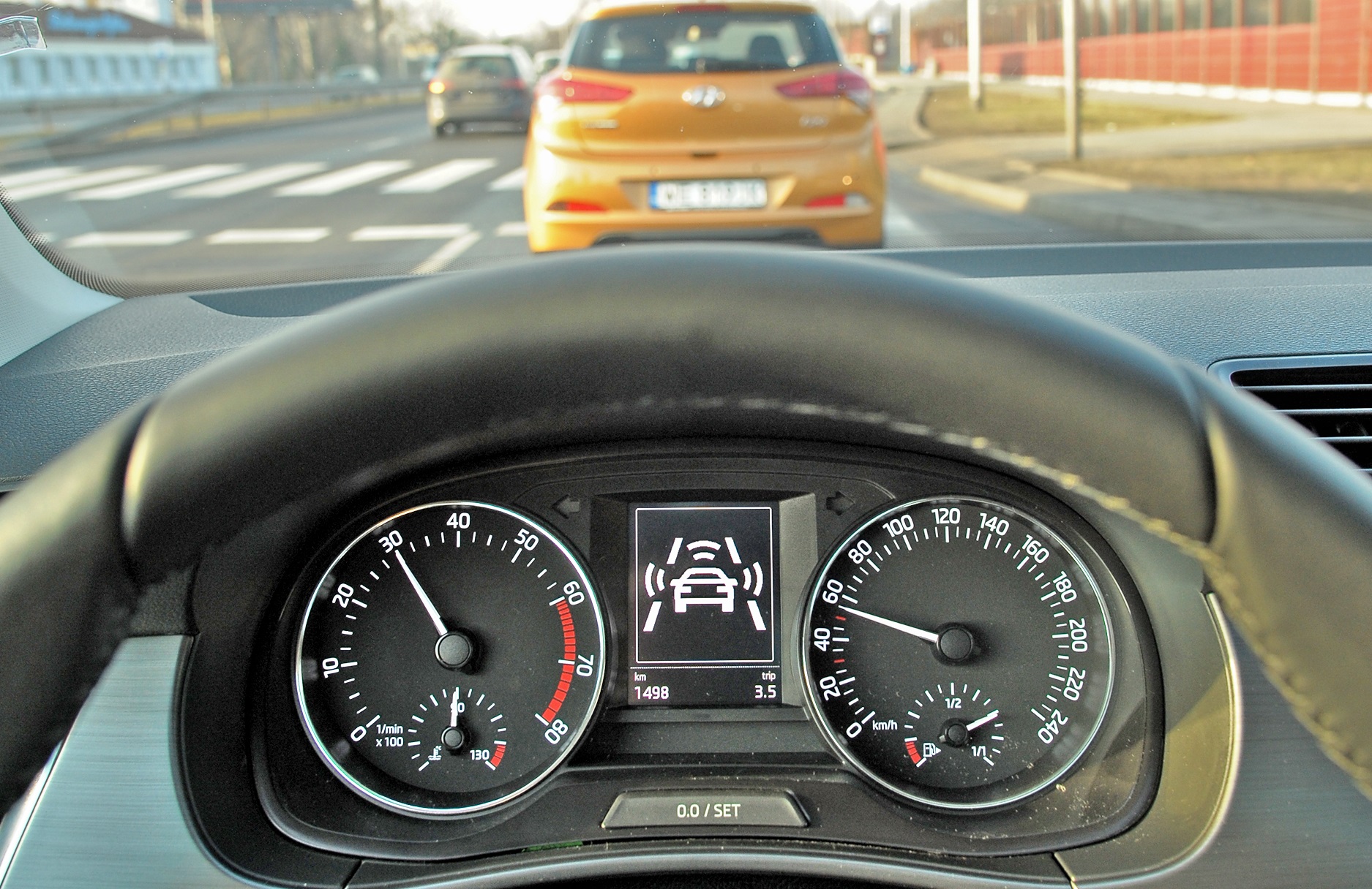 czy auta starzeja sie wolniej_systemy asystujace