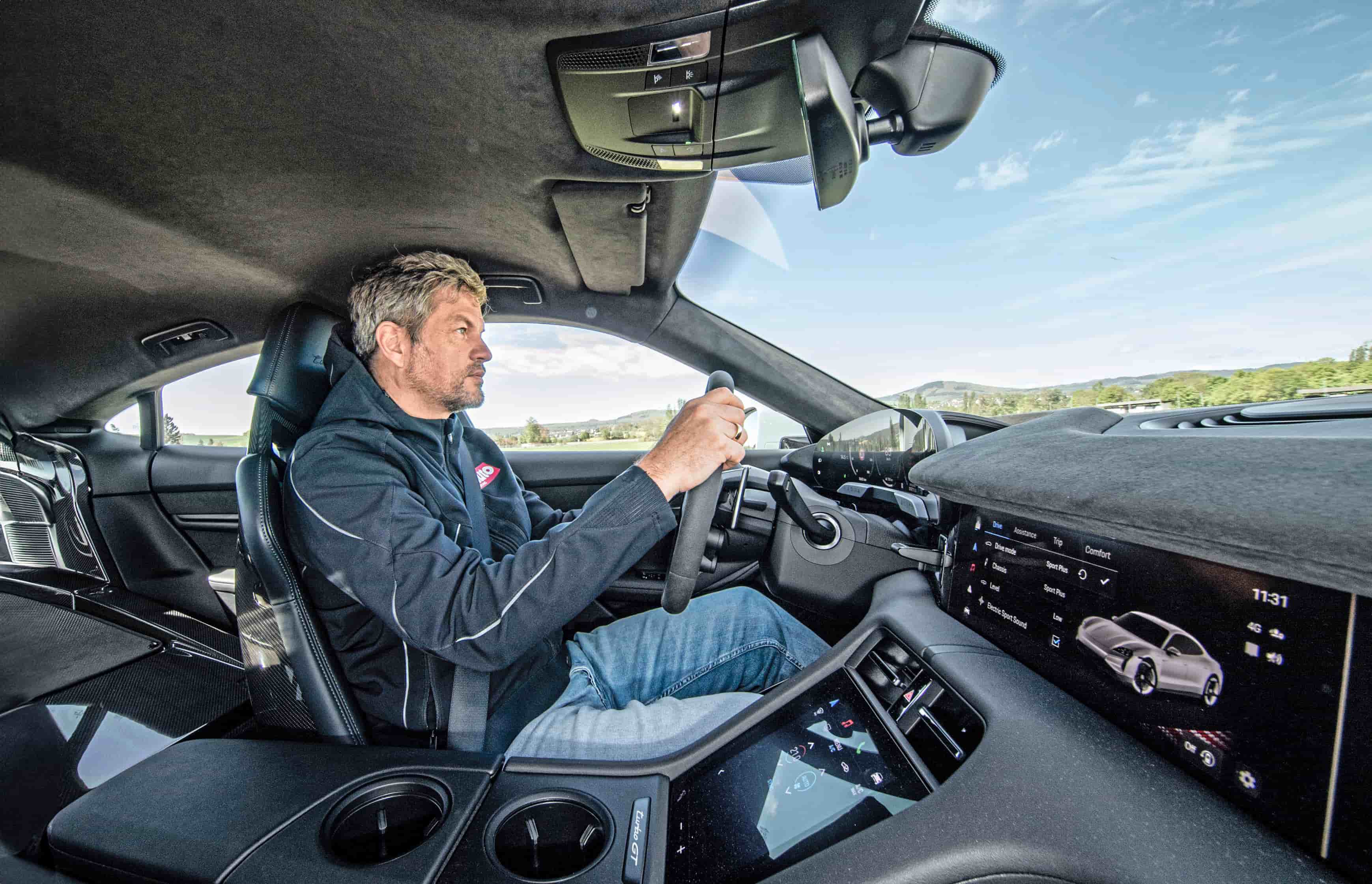 Porsche Taycan Turbo GT Weissach wnętrze