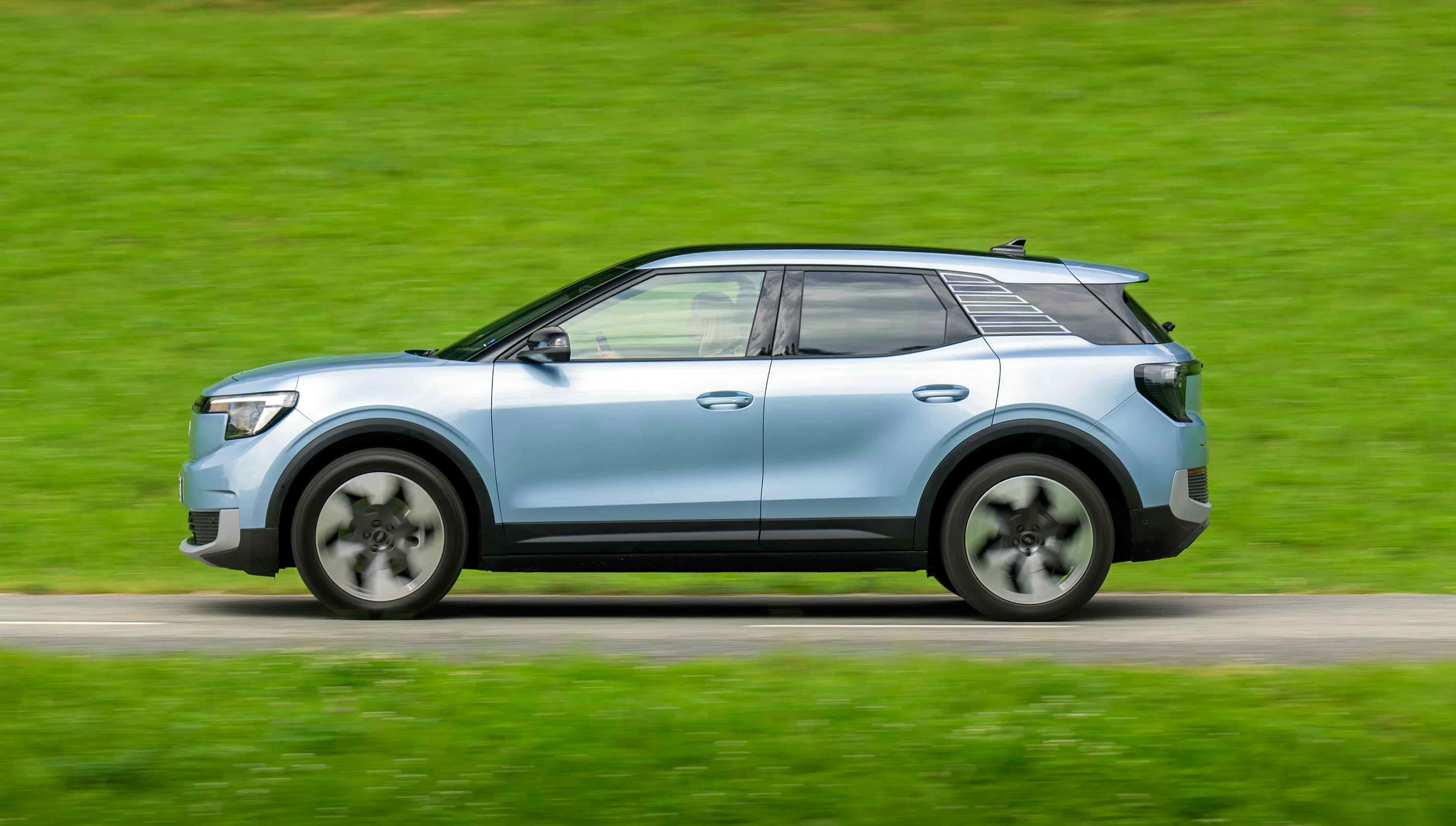 Ford Explorer 2024 bok