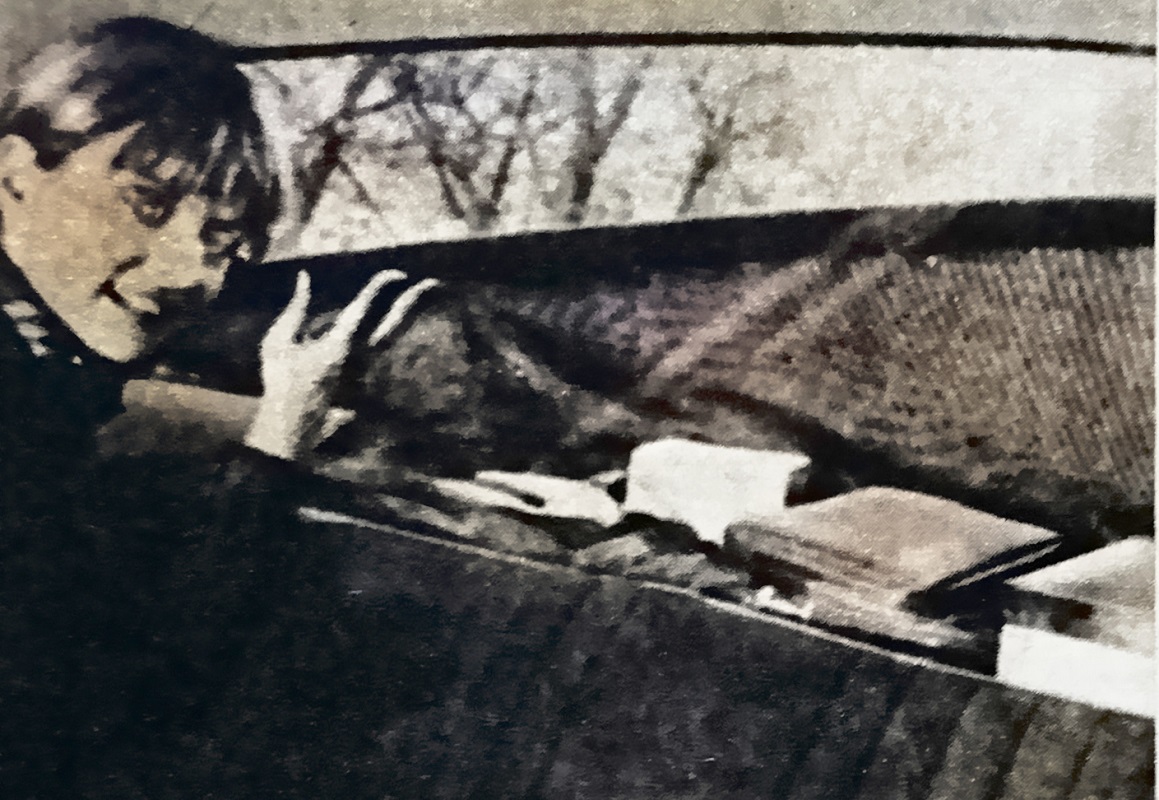 Motor Retro nr 28 z roku 1974 siatka na szybe