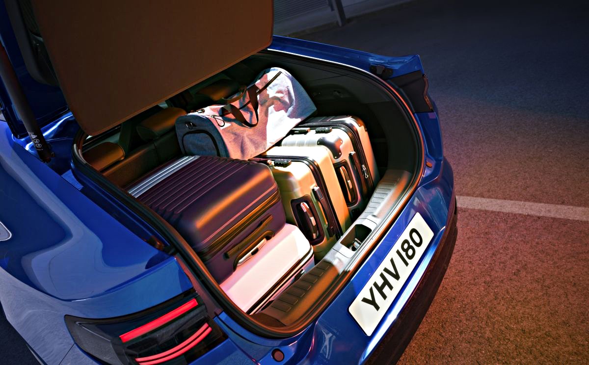 ford capri 2024 bagażnik