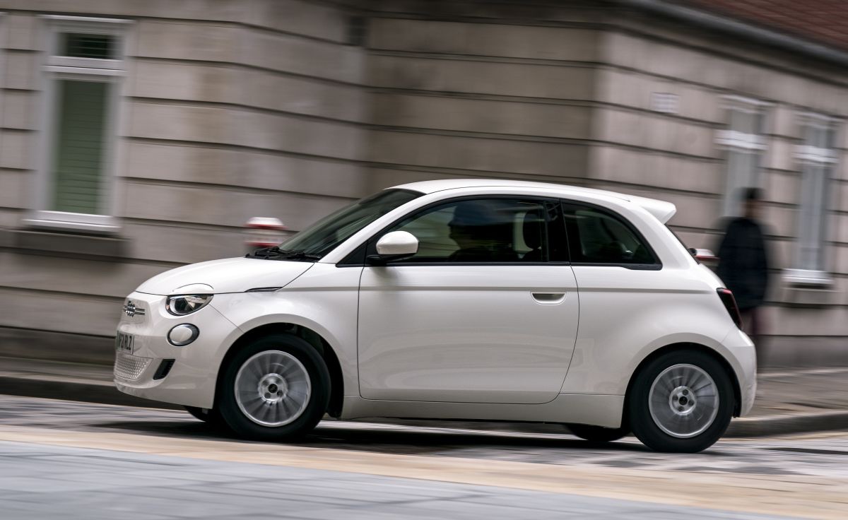 fiat 500e bok