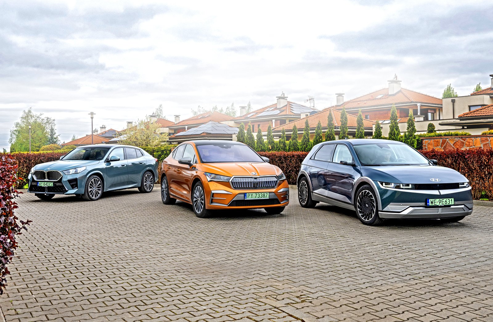 BMW iX2, Hyundai Ioniq 5, Skoda Enyaq - test porównanie 2024 - przód 02