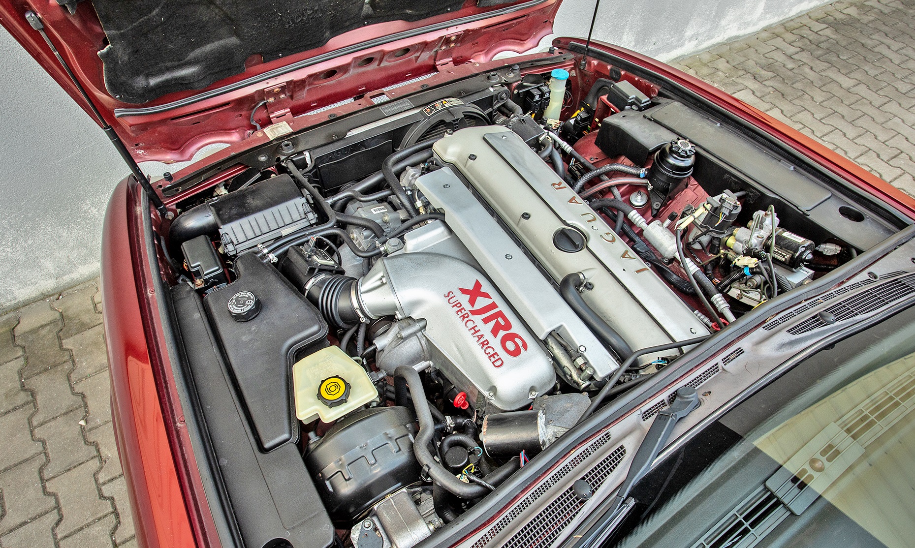 uzywany jaguar xj x300_silnik