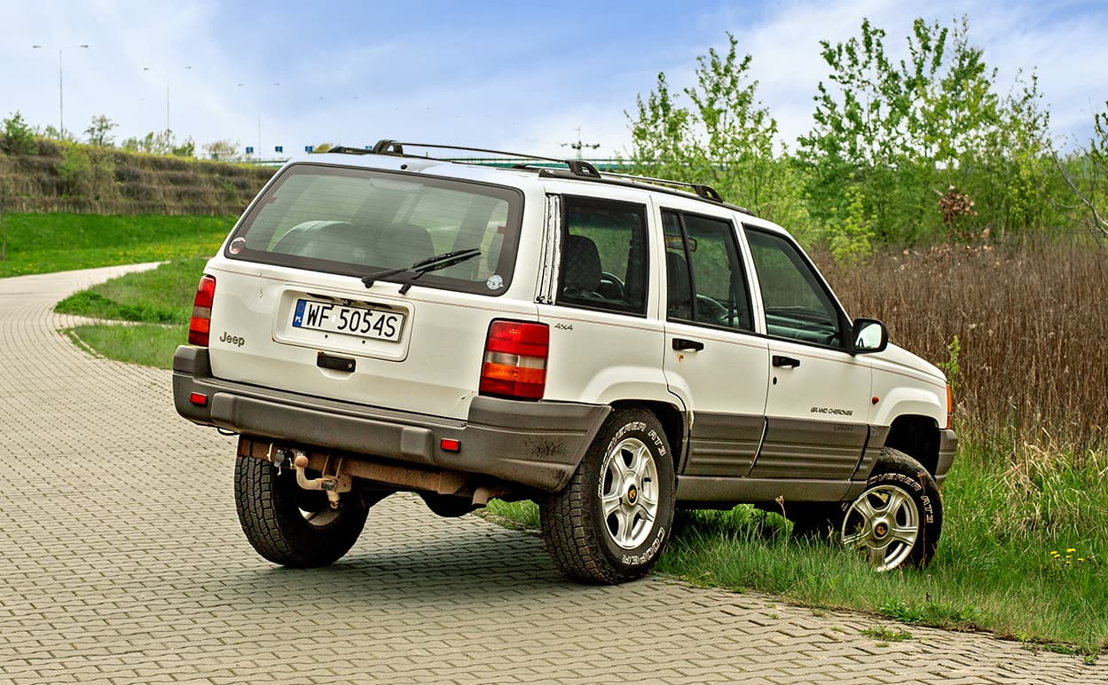 Jeep Grand Cherokee ZJ tył