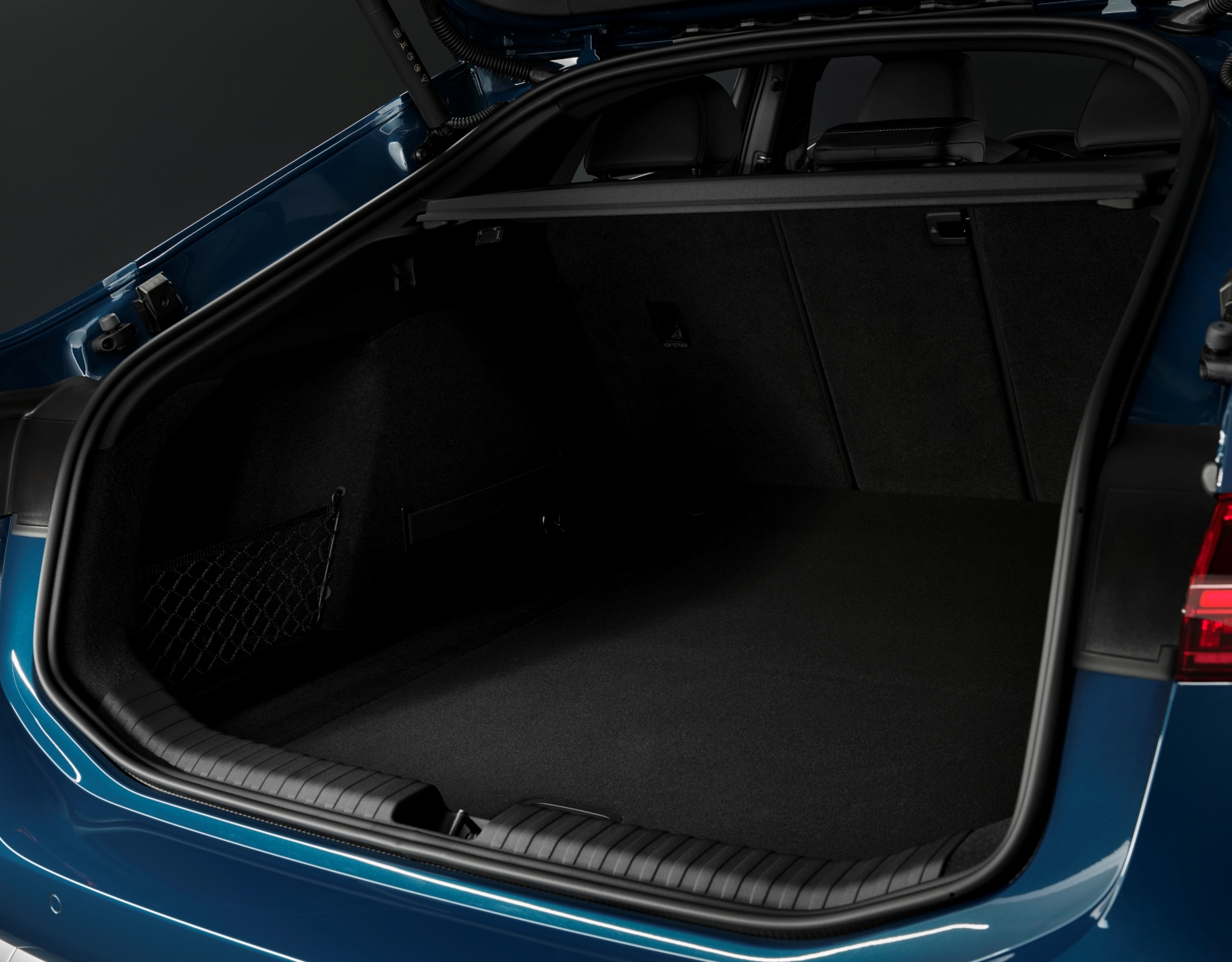 audi-a6-etron-sportback-bagaznik