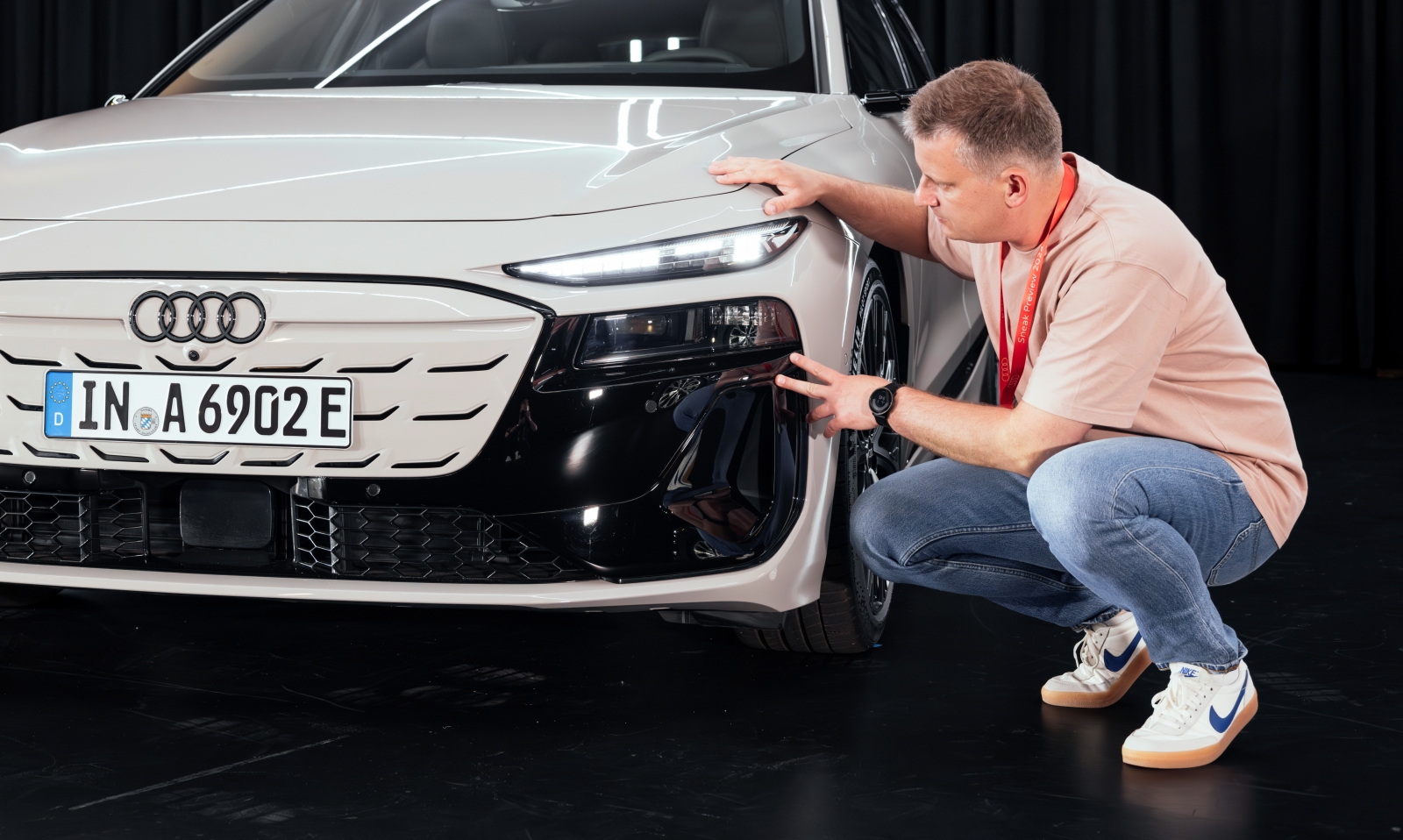 audi-a6-etron-reflektory