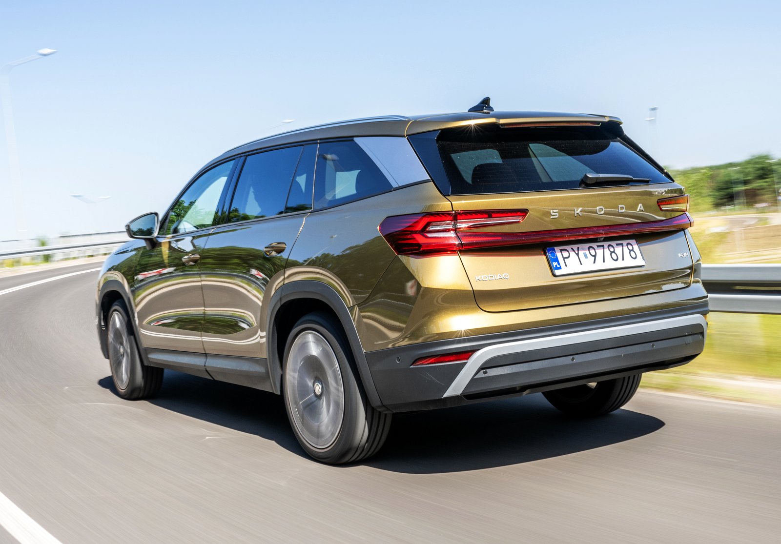 Skoda Kodiaq 2.0 TDI 193 KM DSG 4x4 Selection - test 2024 - tył